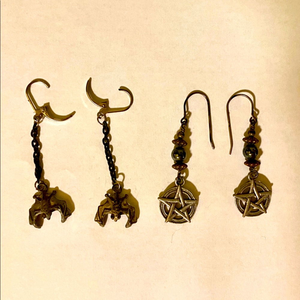 2 pair Halloween earrings